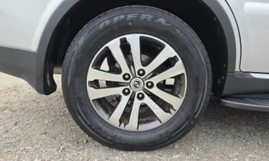 Rexton W