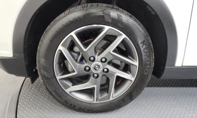 Berry New Tivoli