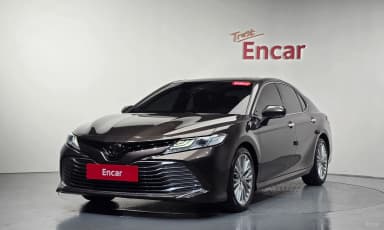 Camry (XV70)