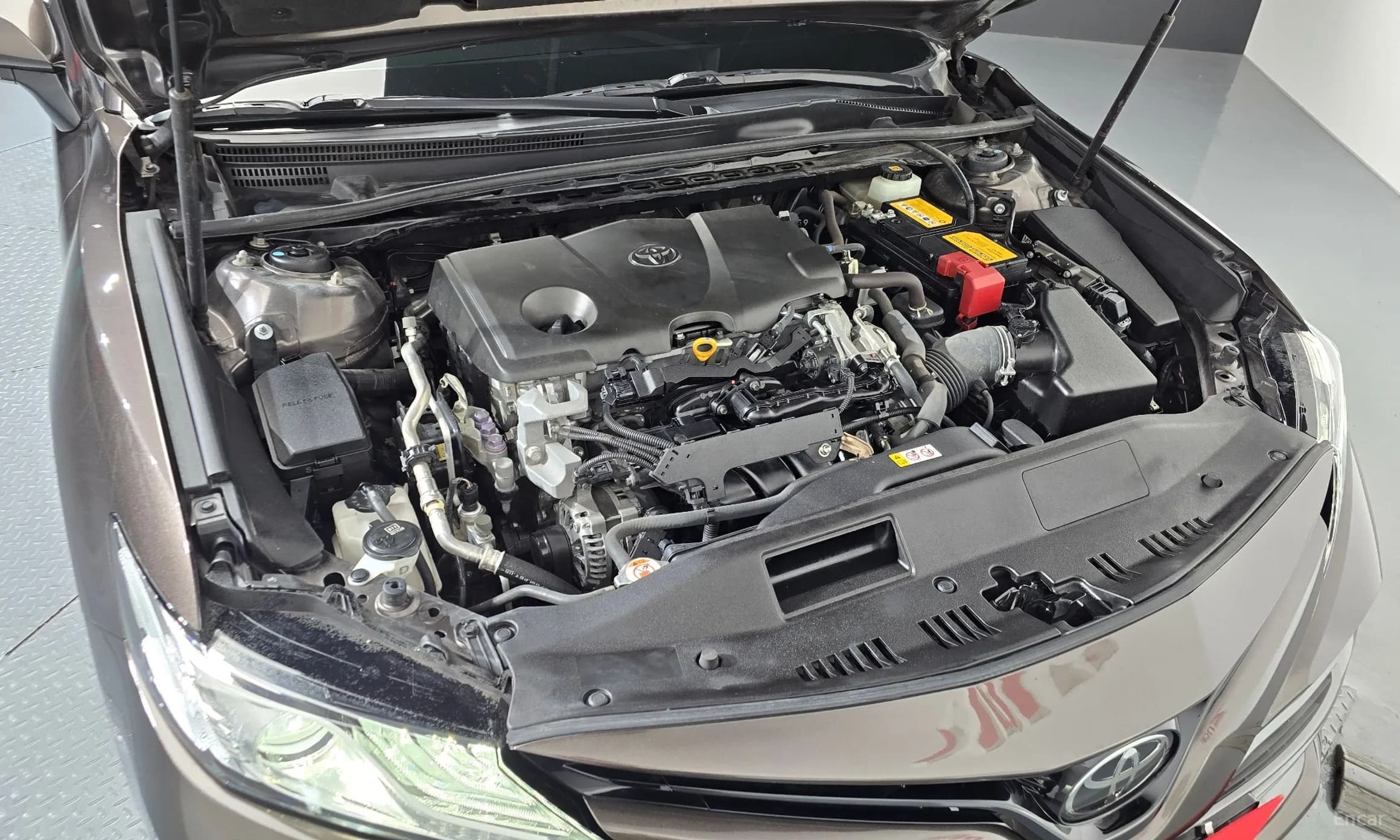 Camry (XV70)