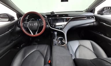 Camry (XV70)