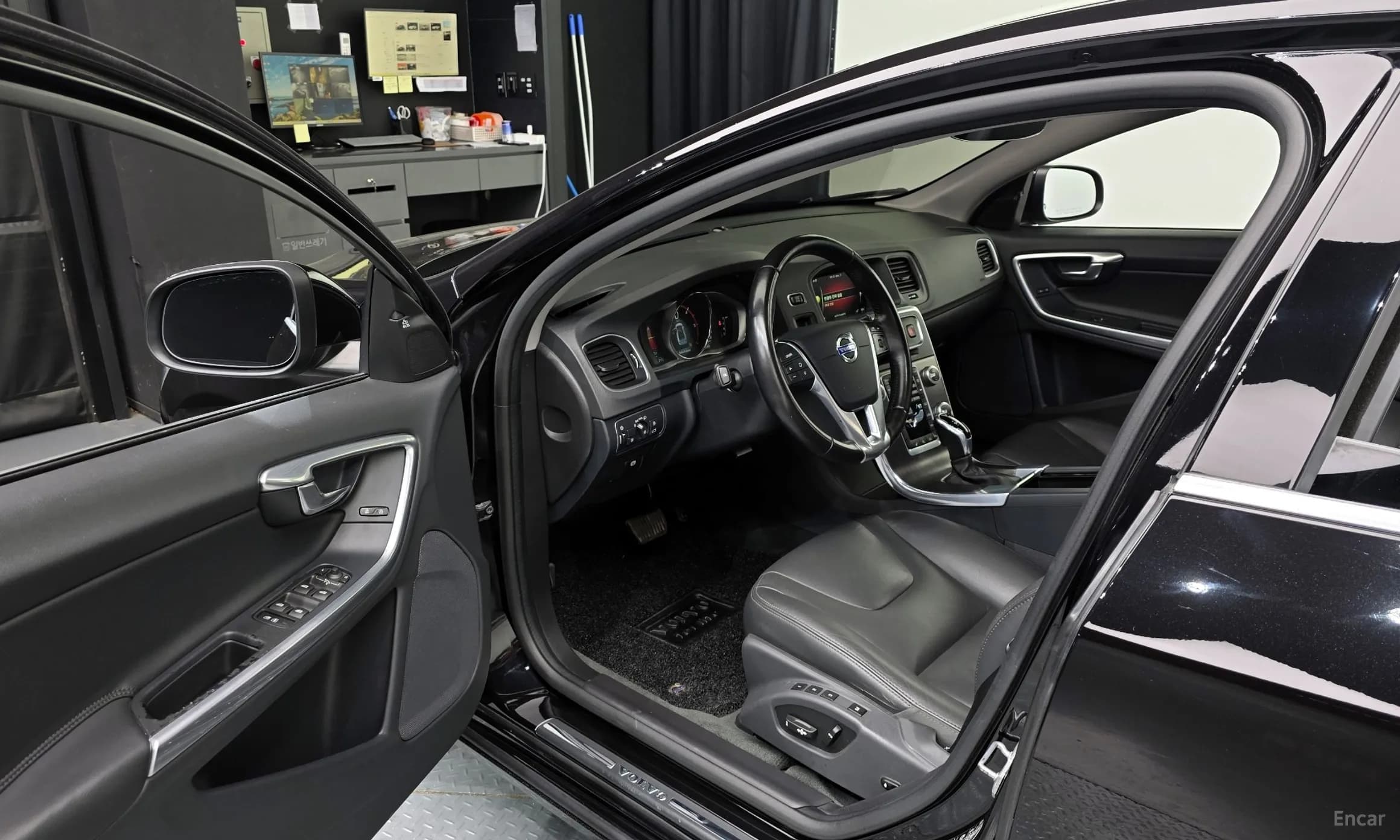 S60
