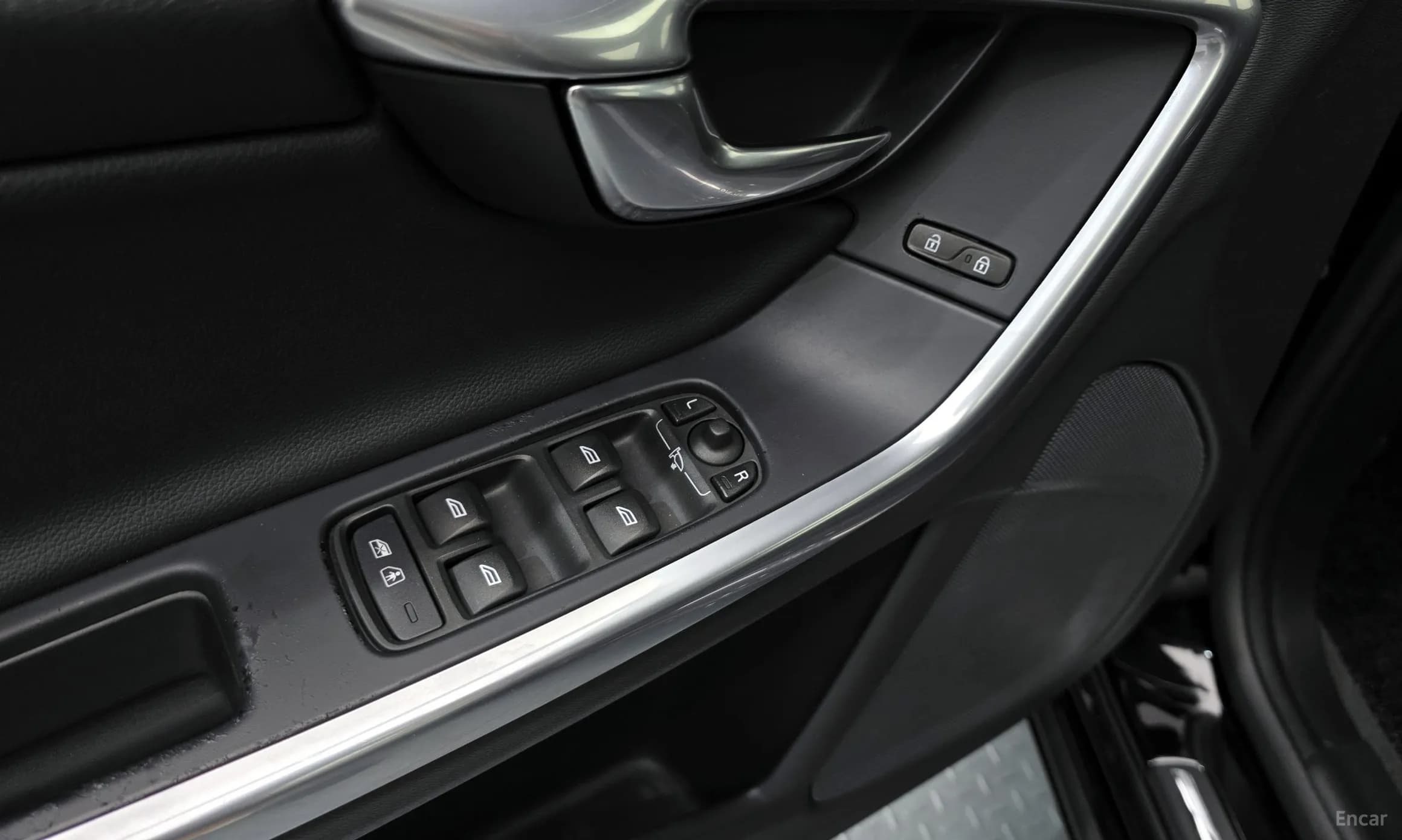 S60