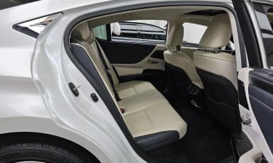 ES300h 7th Generation
