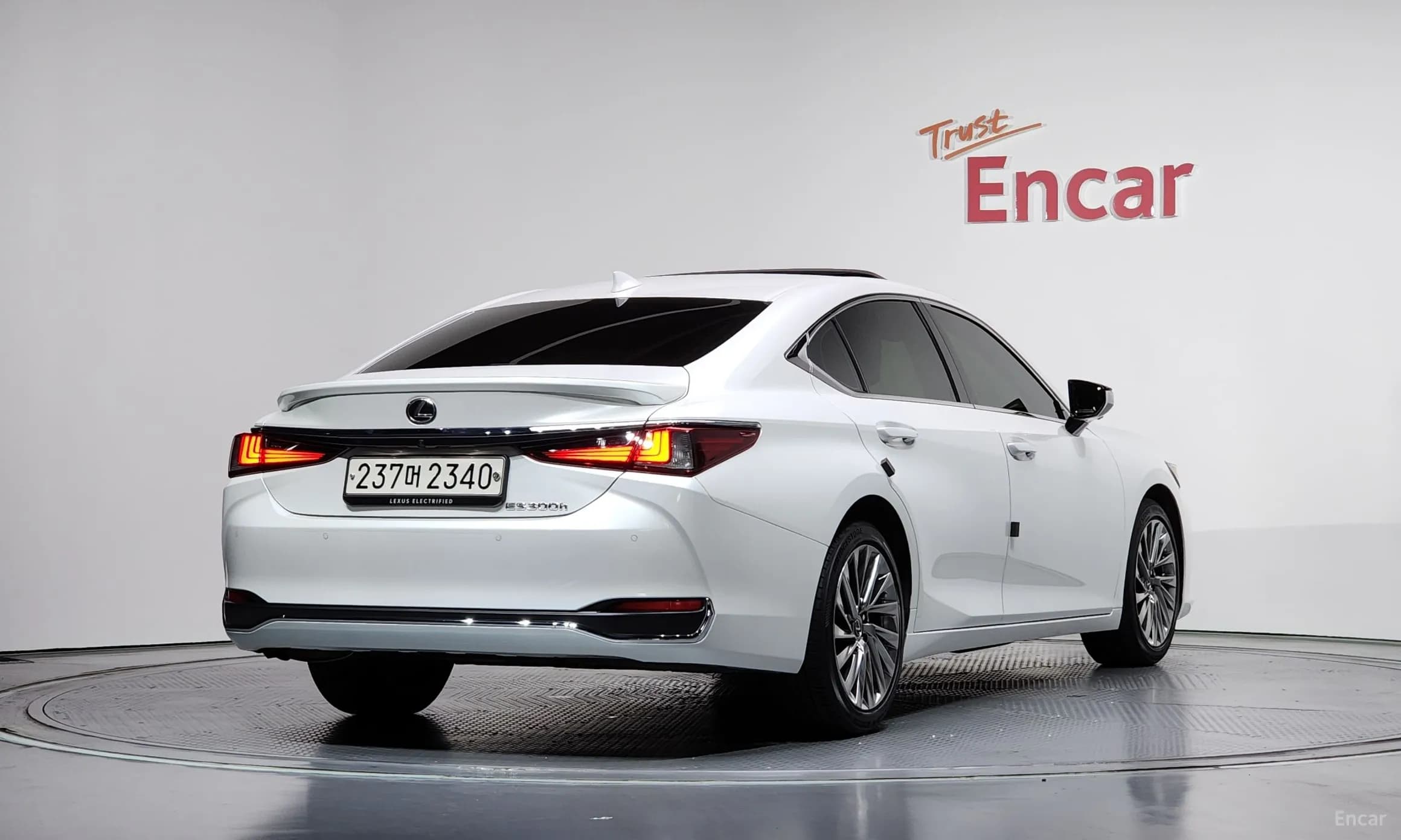 ES300h 7th Generation