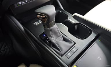 ES300h 7th Generation