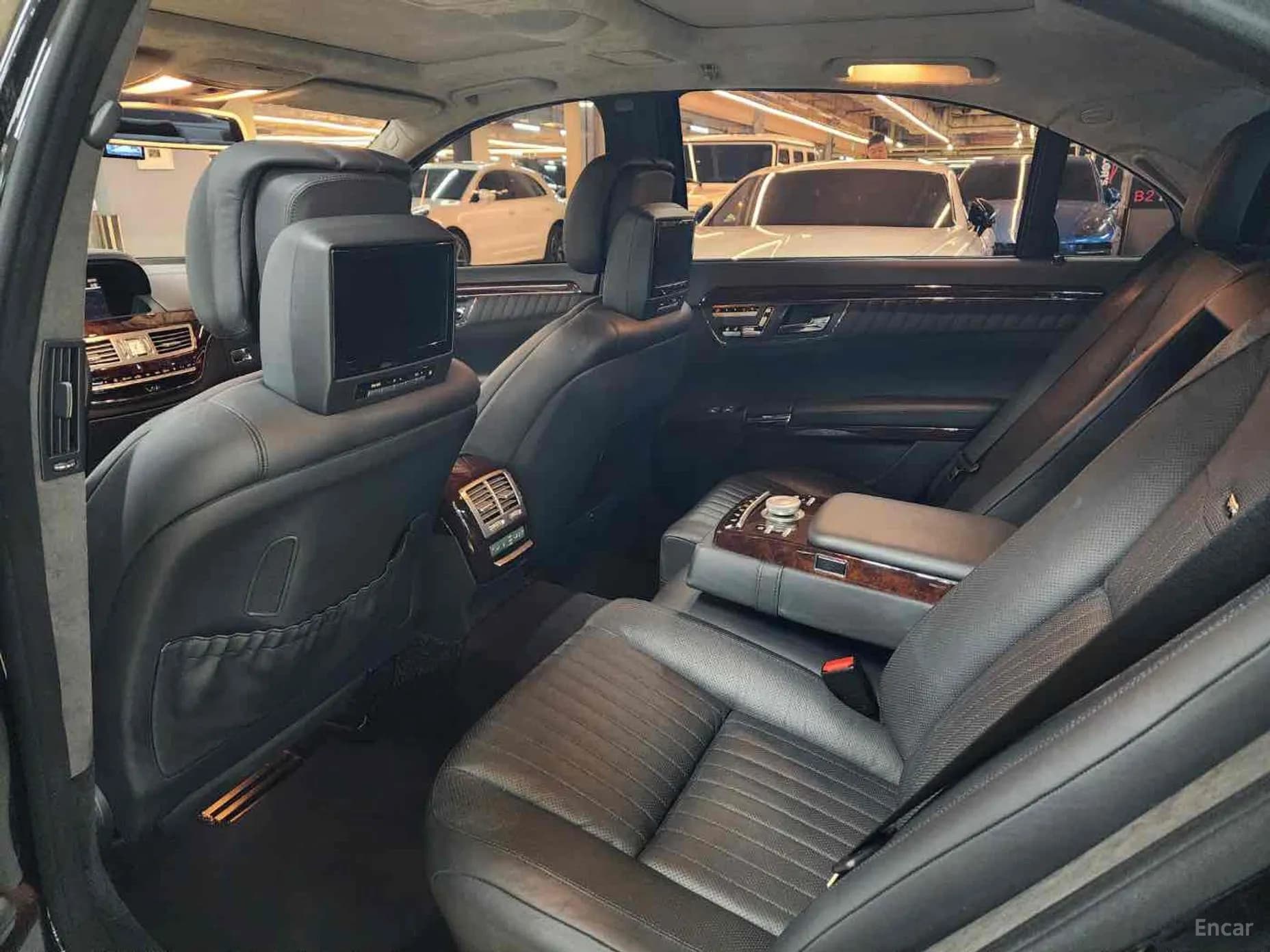 S-Class W221