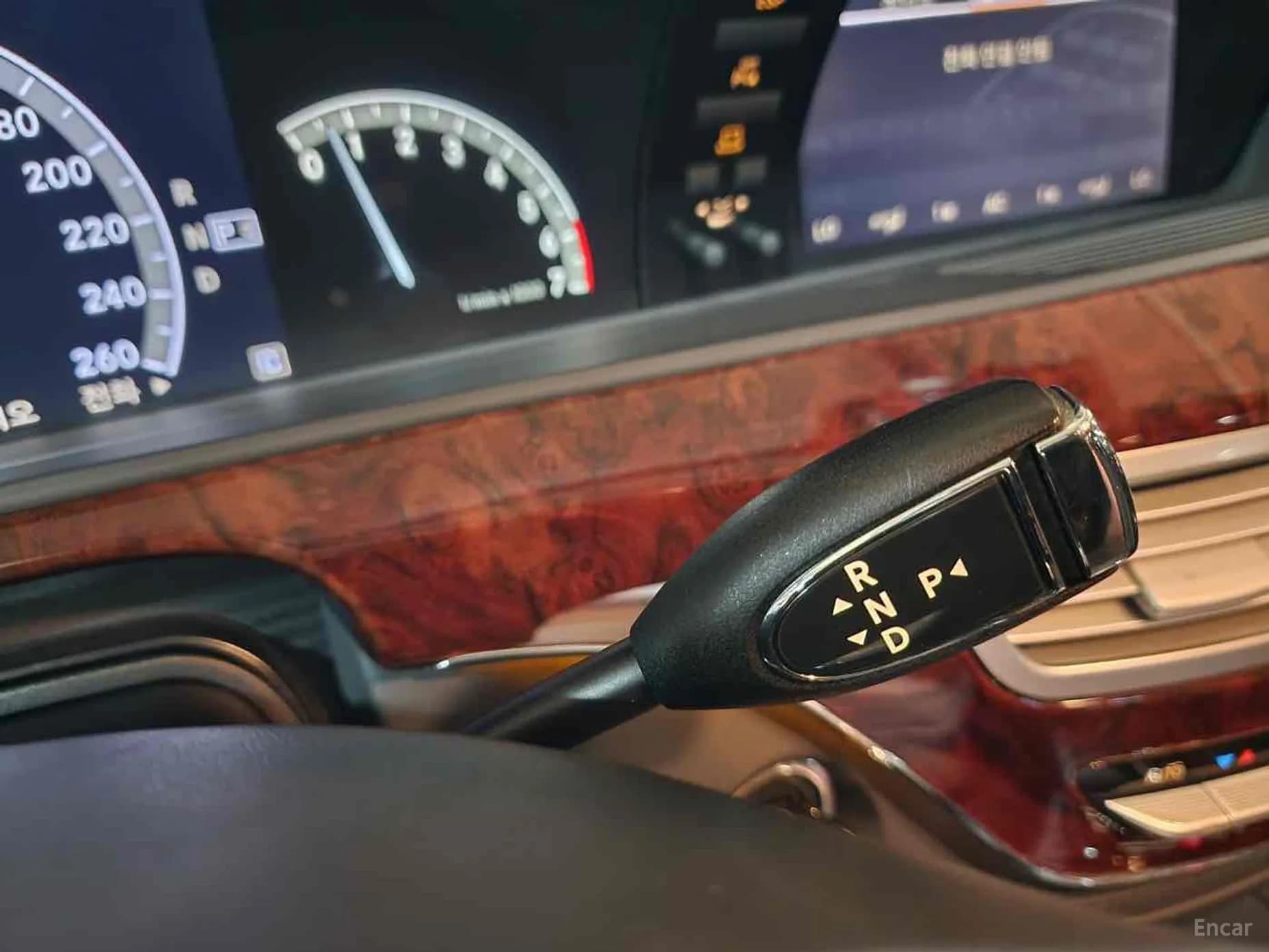 S-Class W221