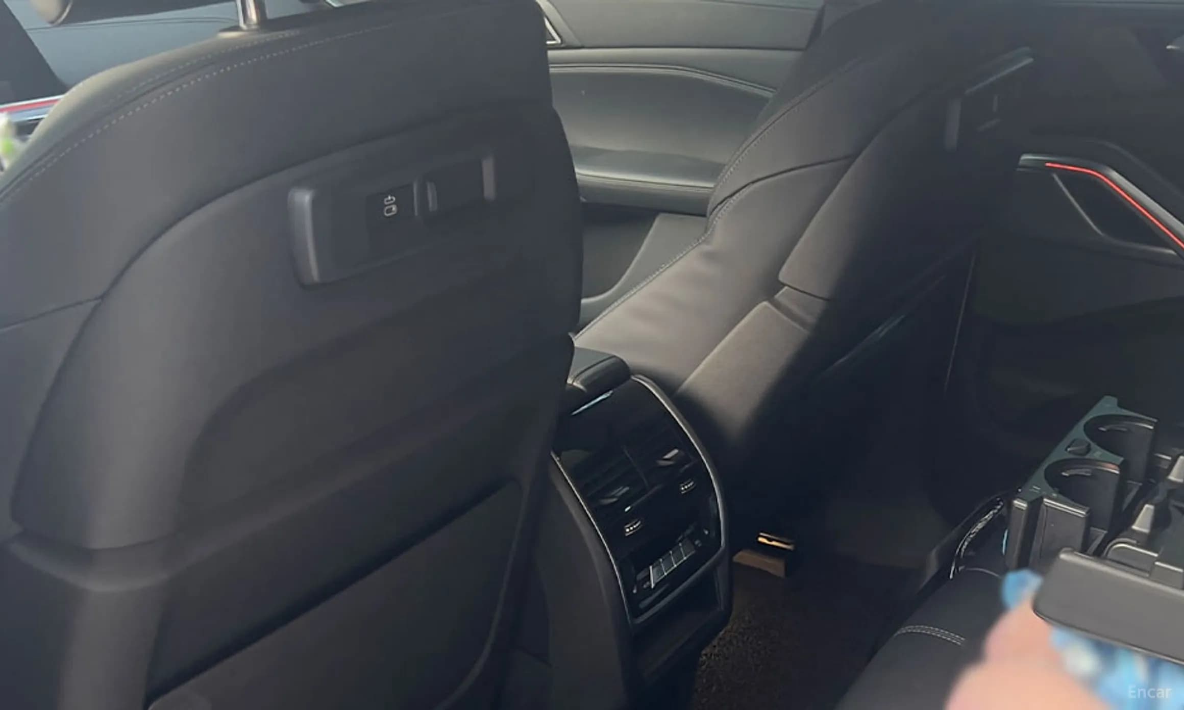 X6 (G06)