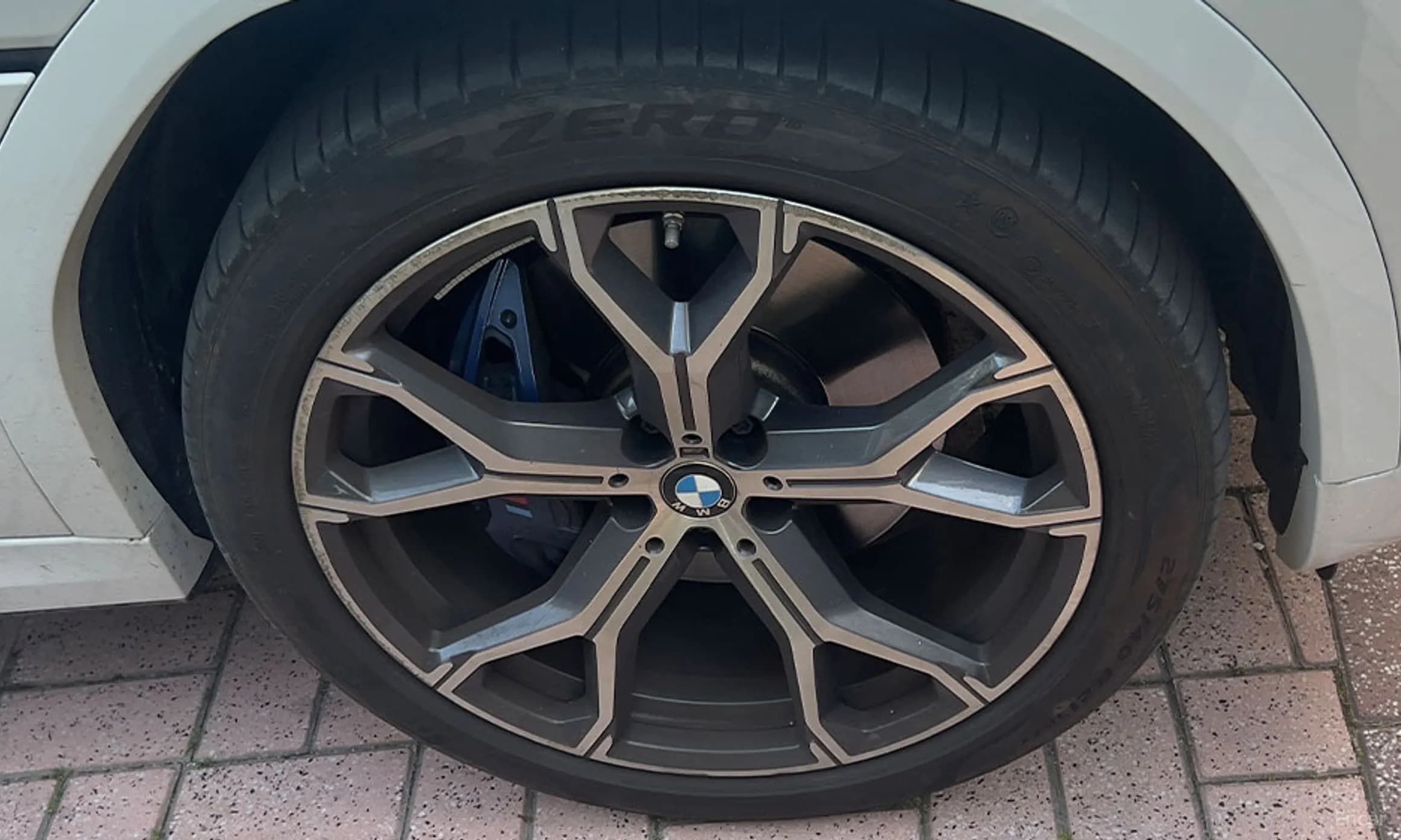 X6 (G06)
