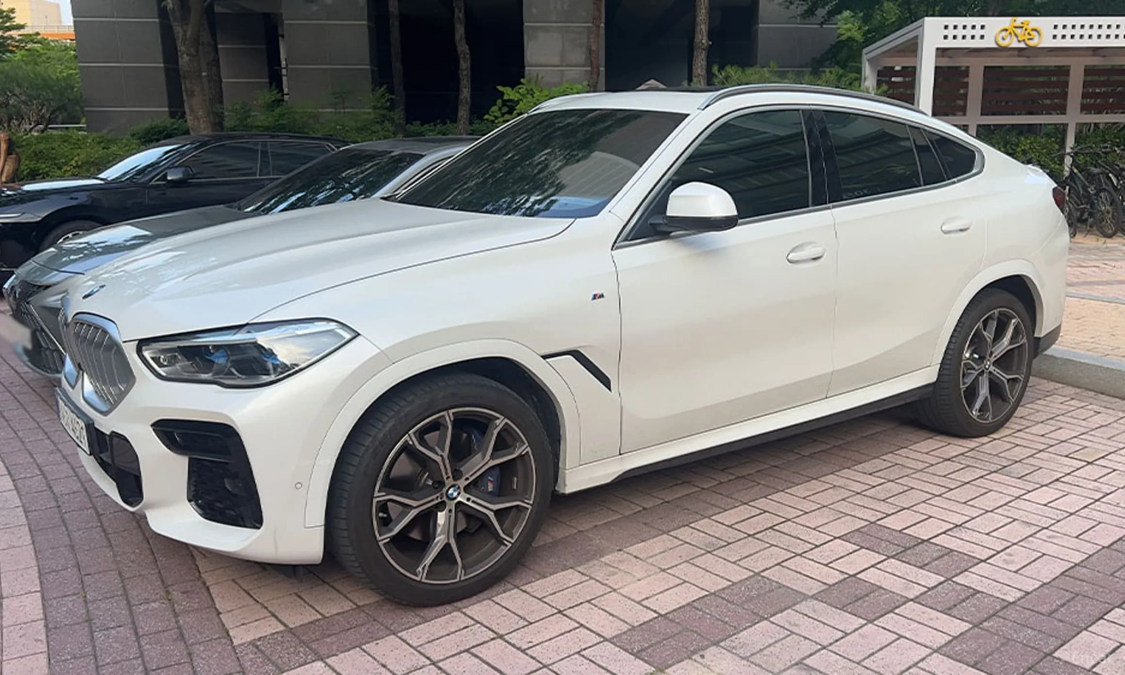 X6 (G06)