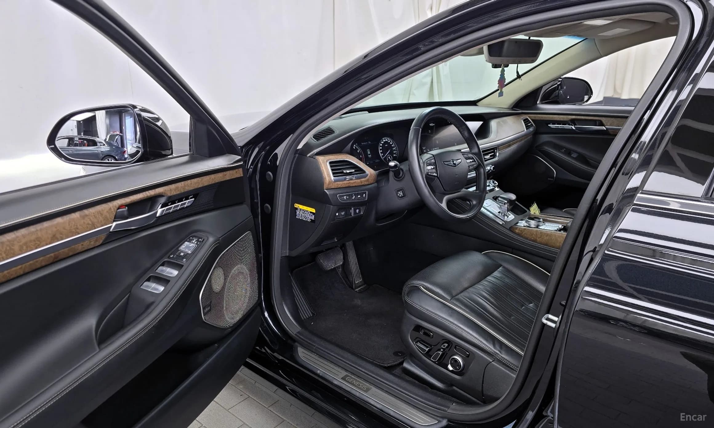 G90