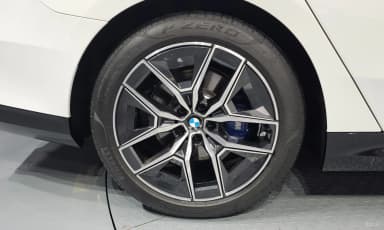 5 Series (G60)
