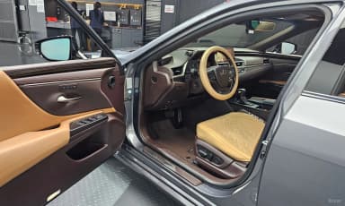 ES300h 7th Generation