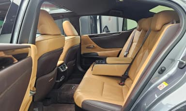 ES300h 7th Generation