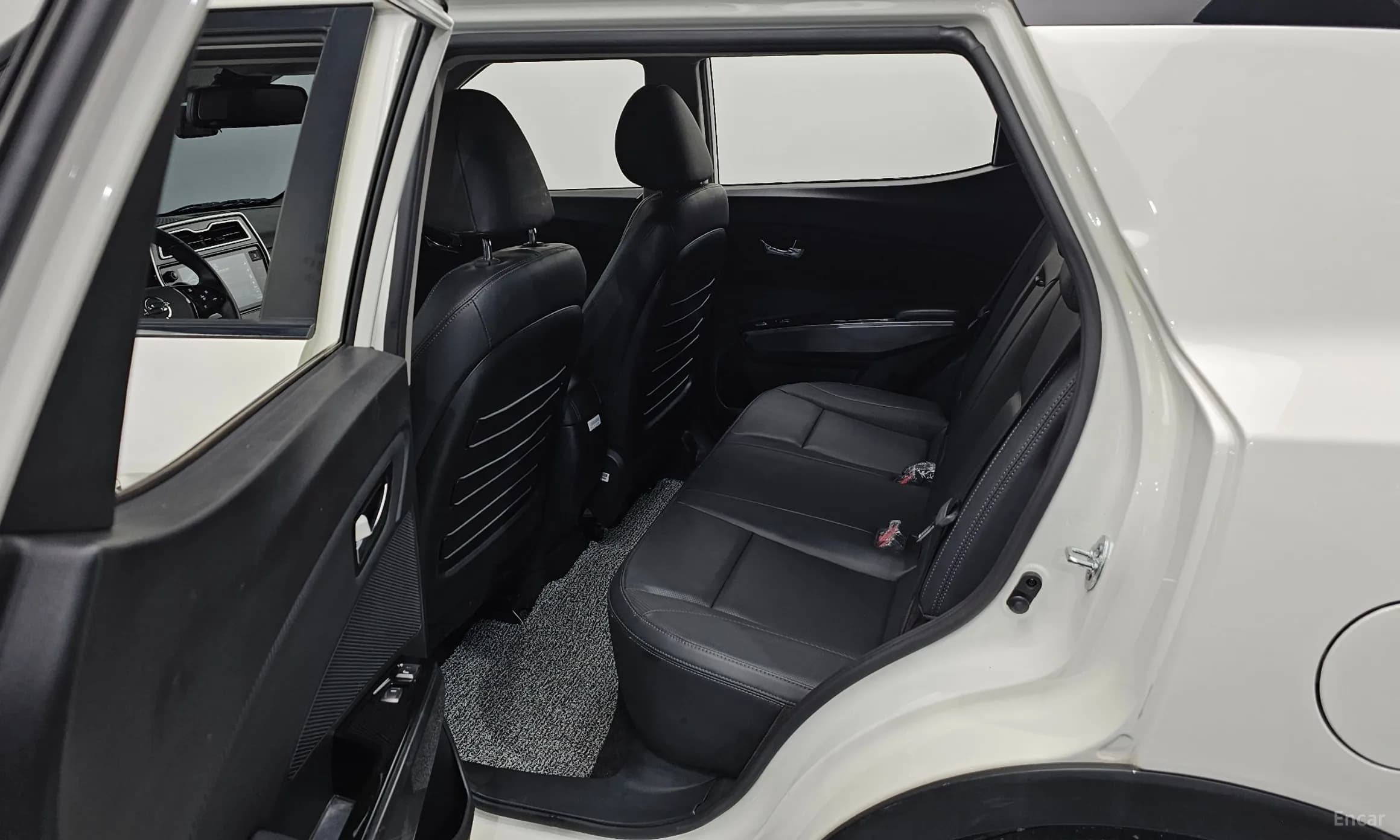 Berry New Tivoli