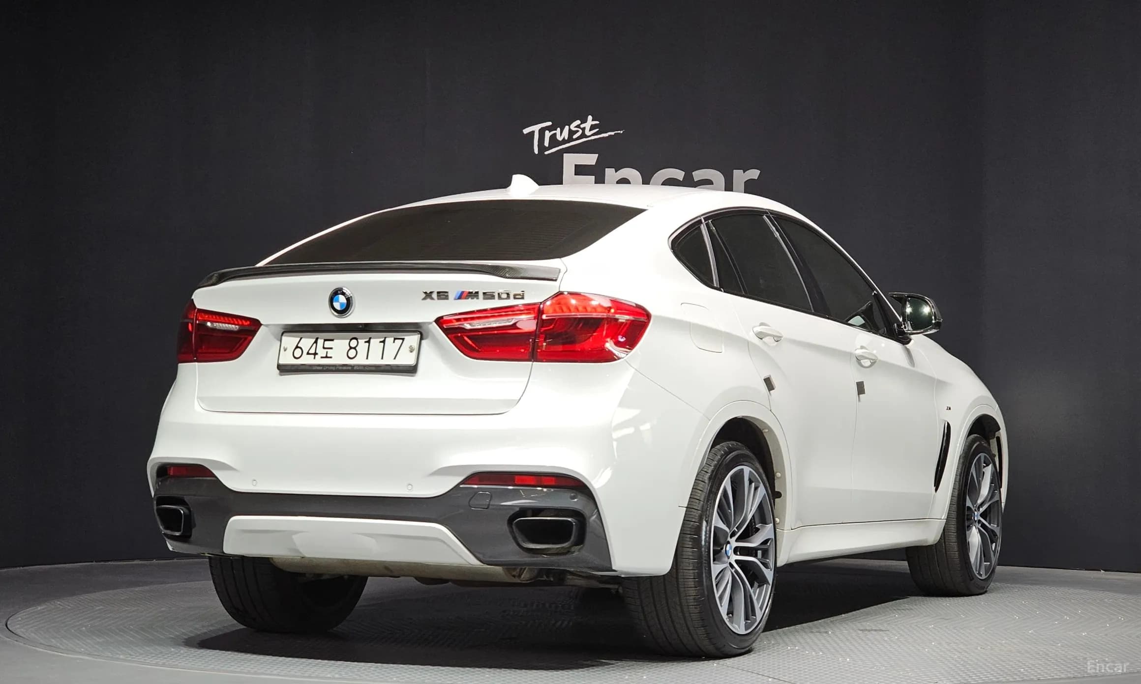 X6 (F16)