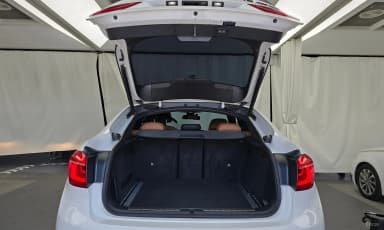 X6 (F16)
