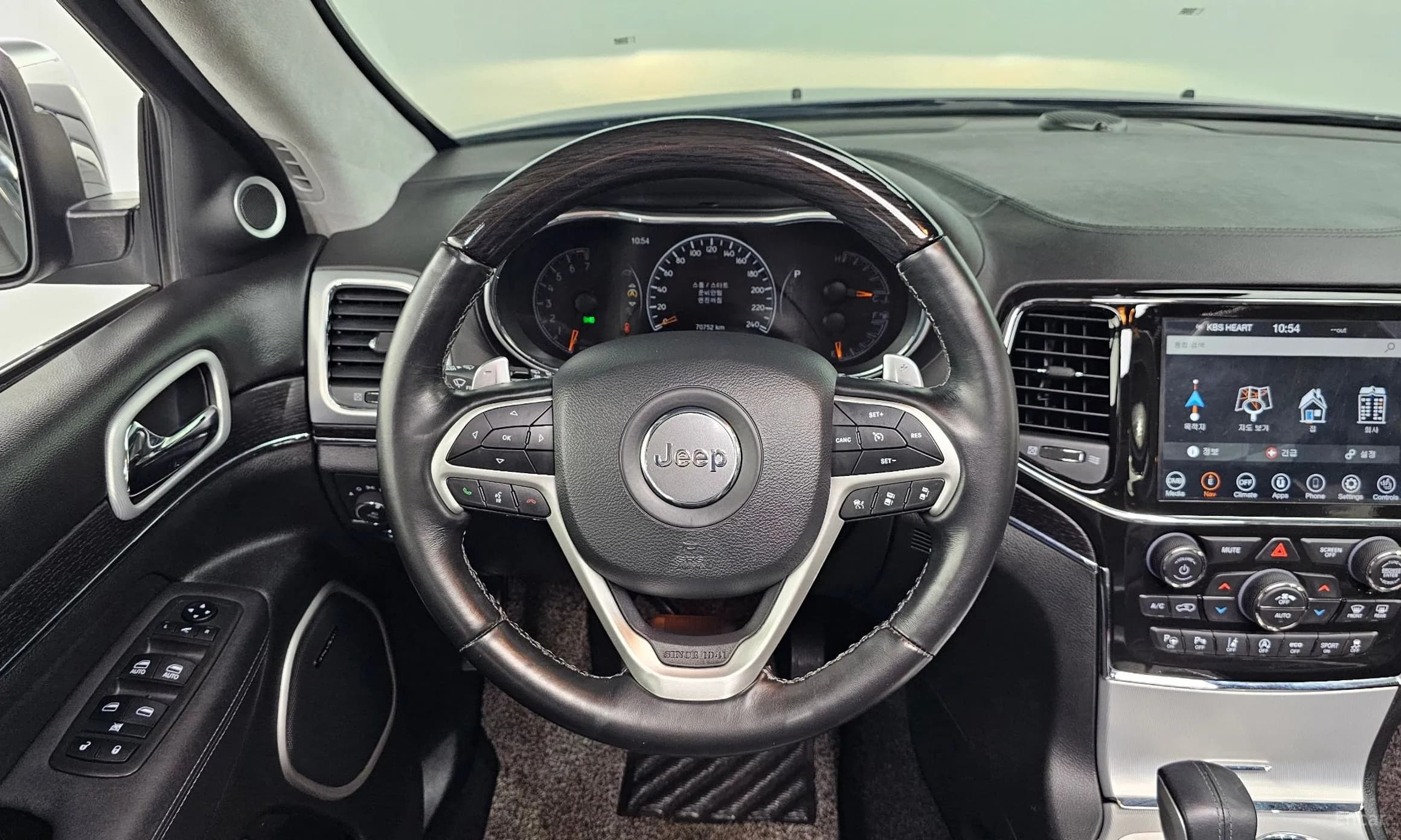 Grand Cherokee