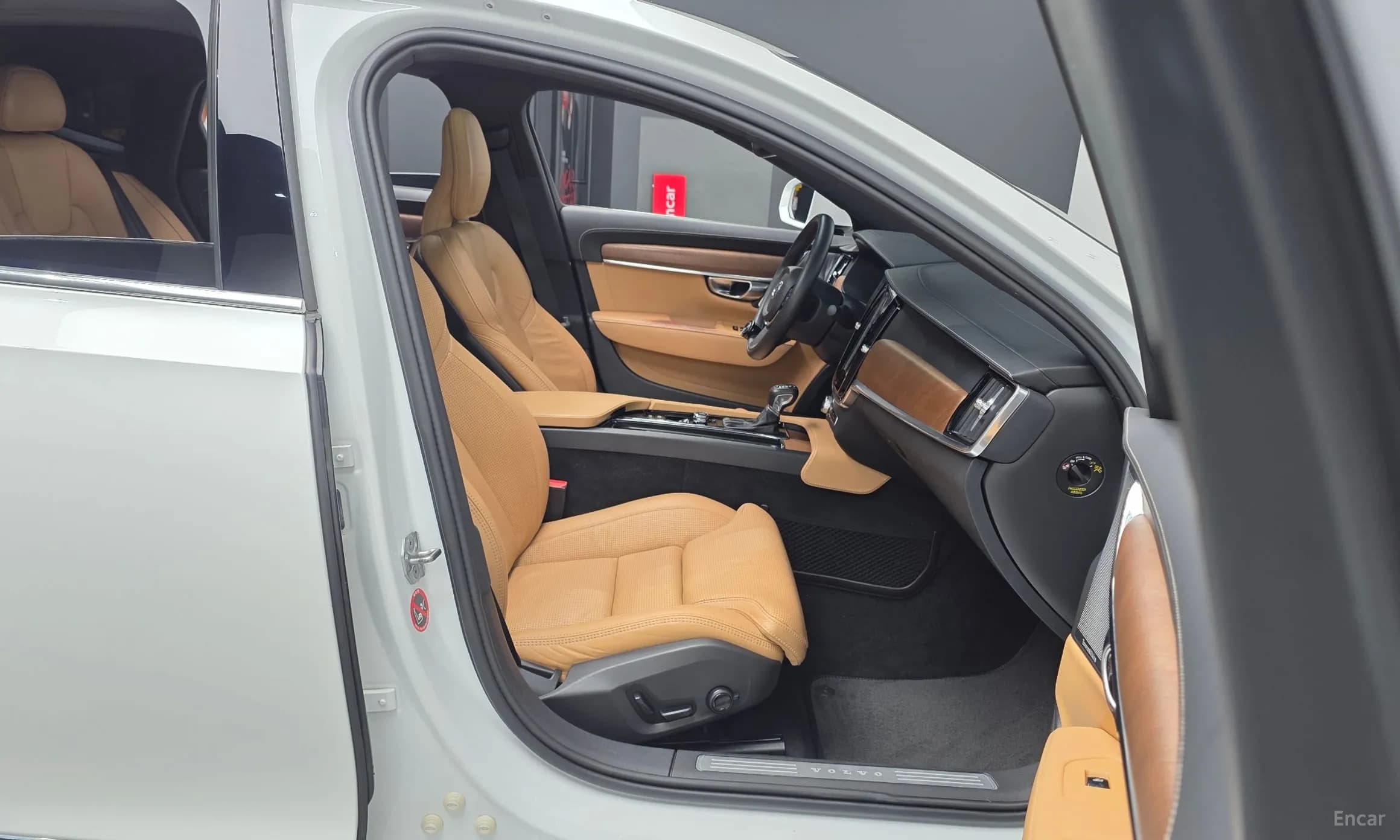 S90