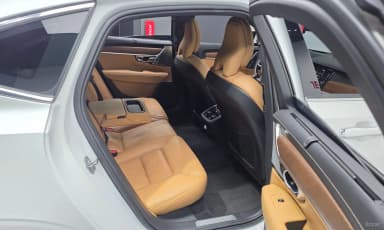 S90