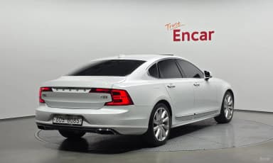 S90