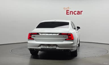 S90