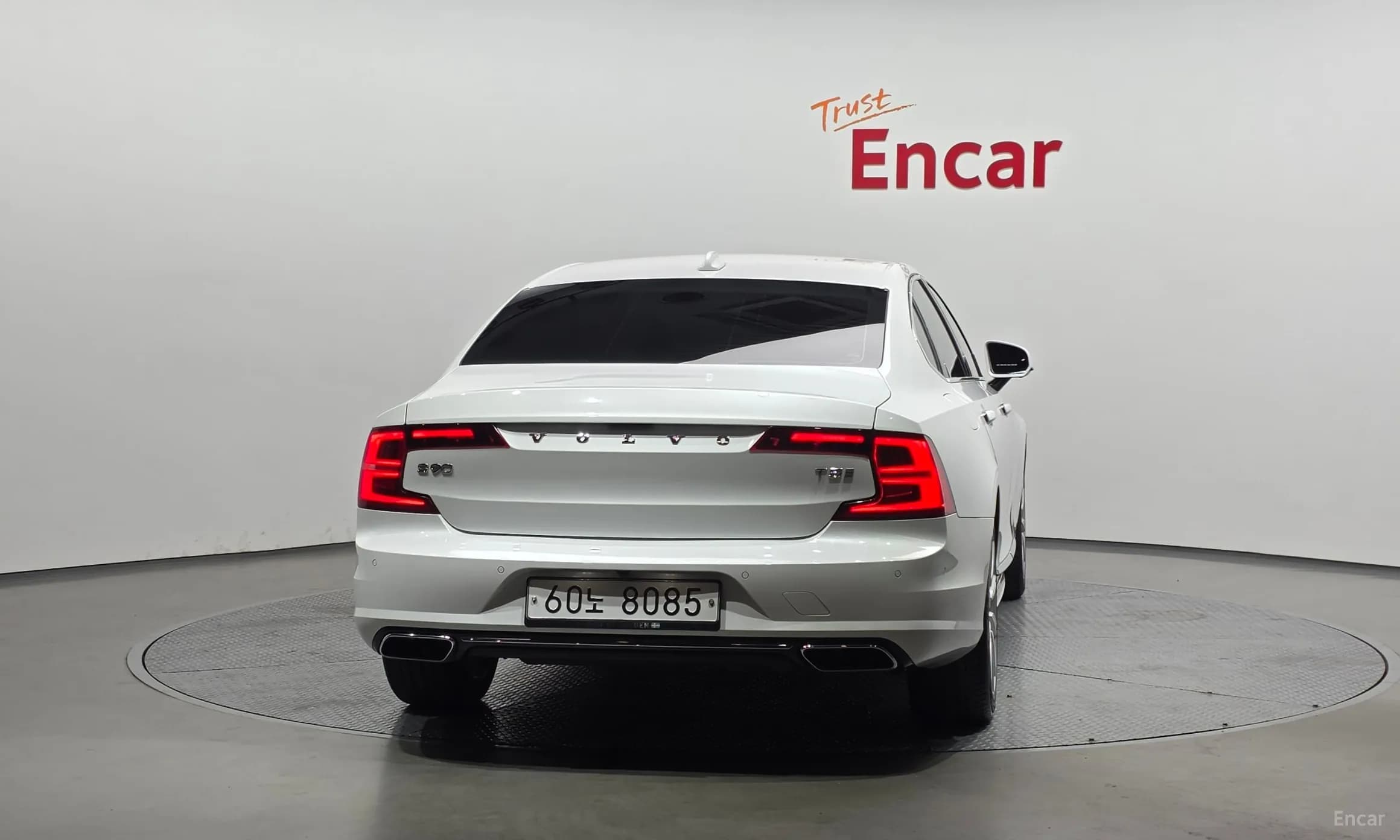 S90