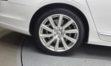 S90