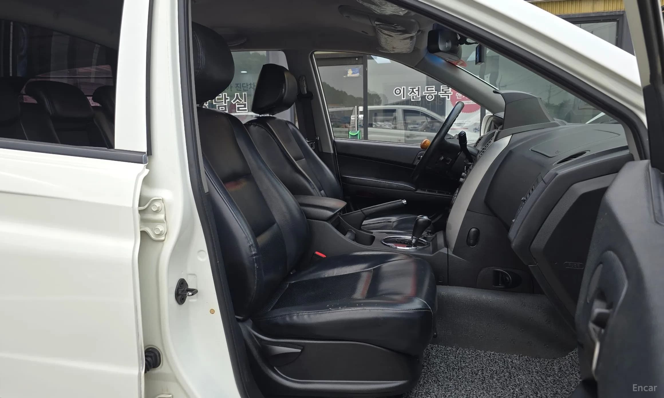 Korando Sports