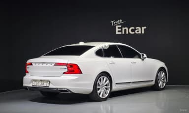 S90