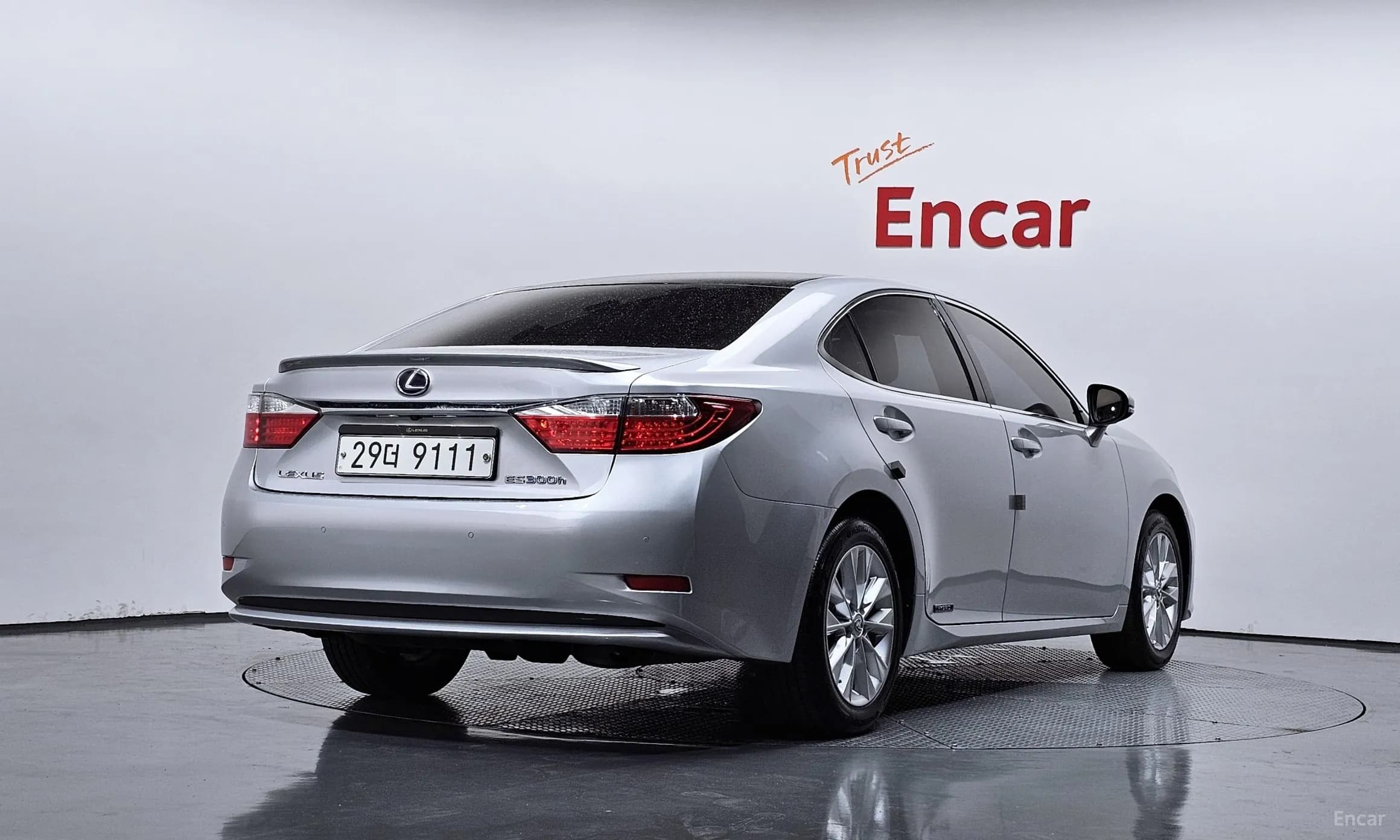 New ES300h