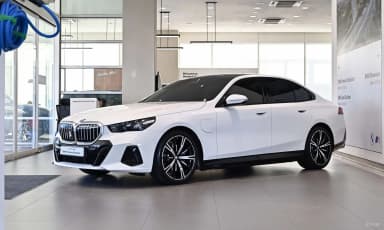 5 Series (G60)