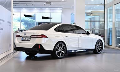 5 Series (G60)