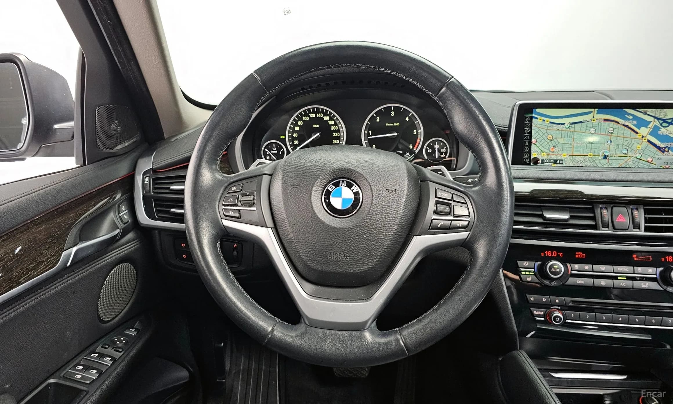 X6 (F16)