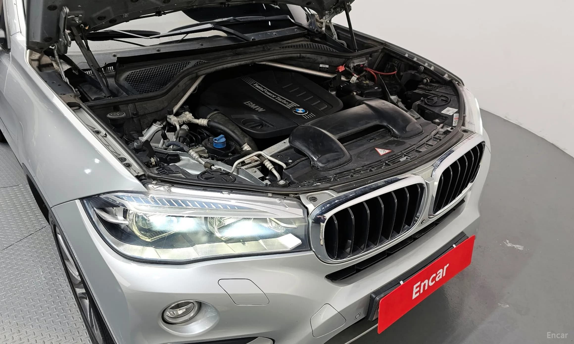 X6 (F16)
