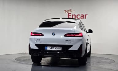 X4 (G02)