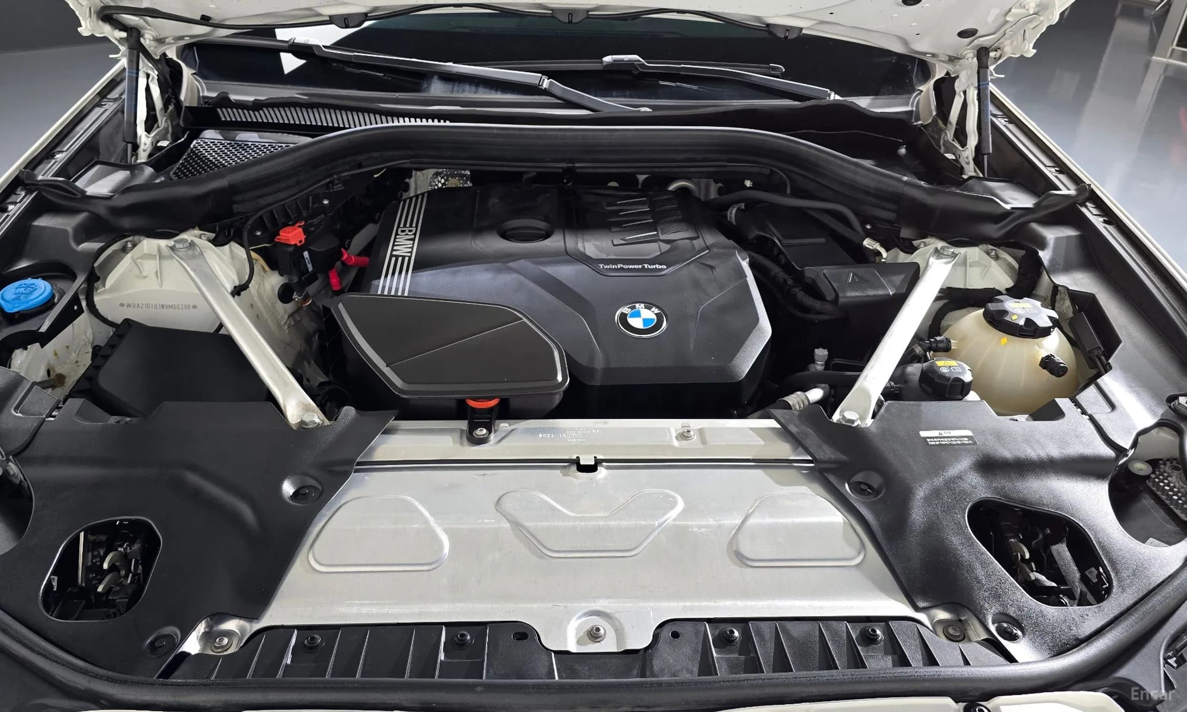 X4 (G02)