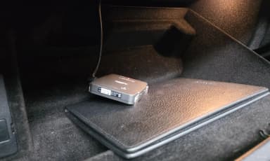 910