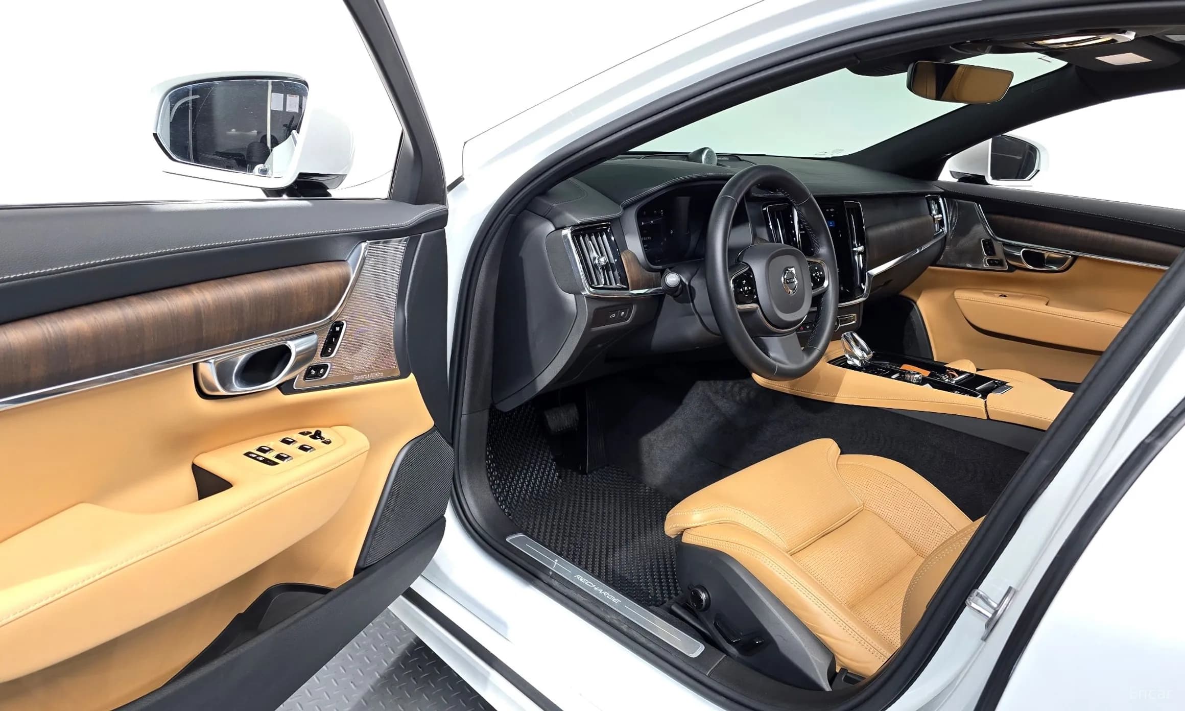 S90