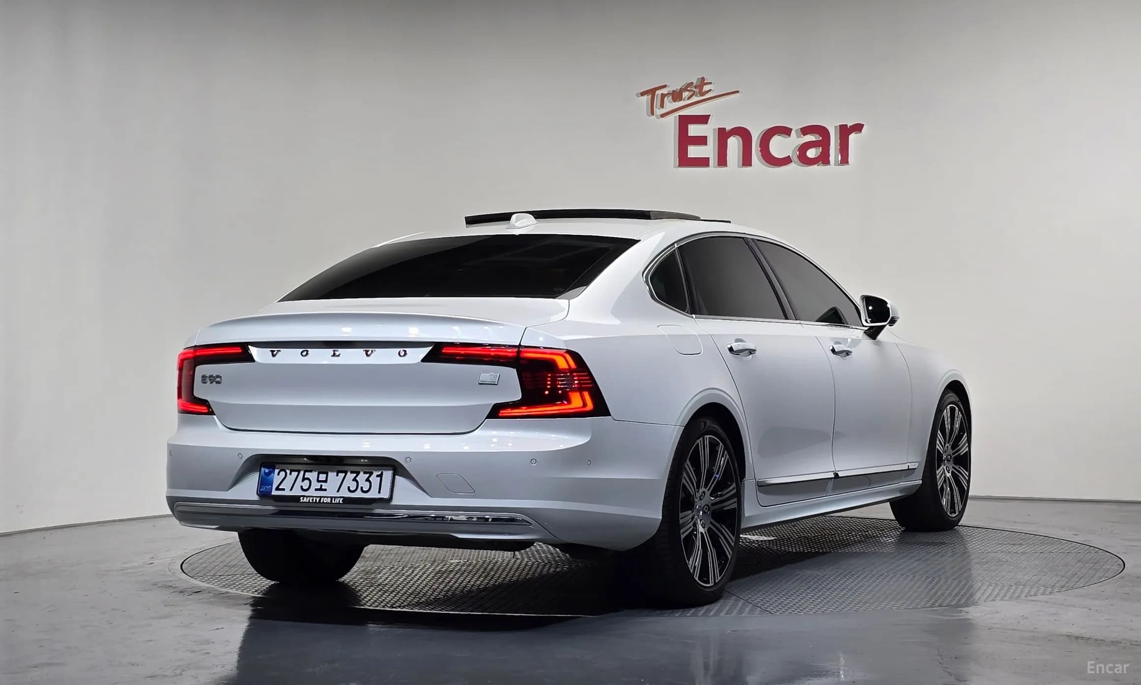 S90
