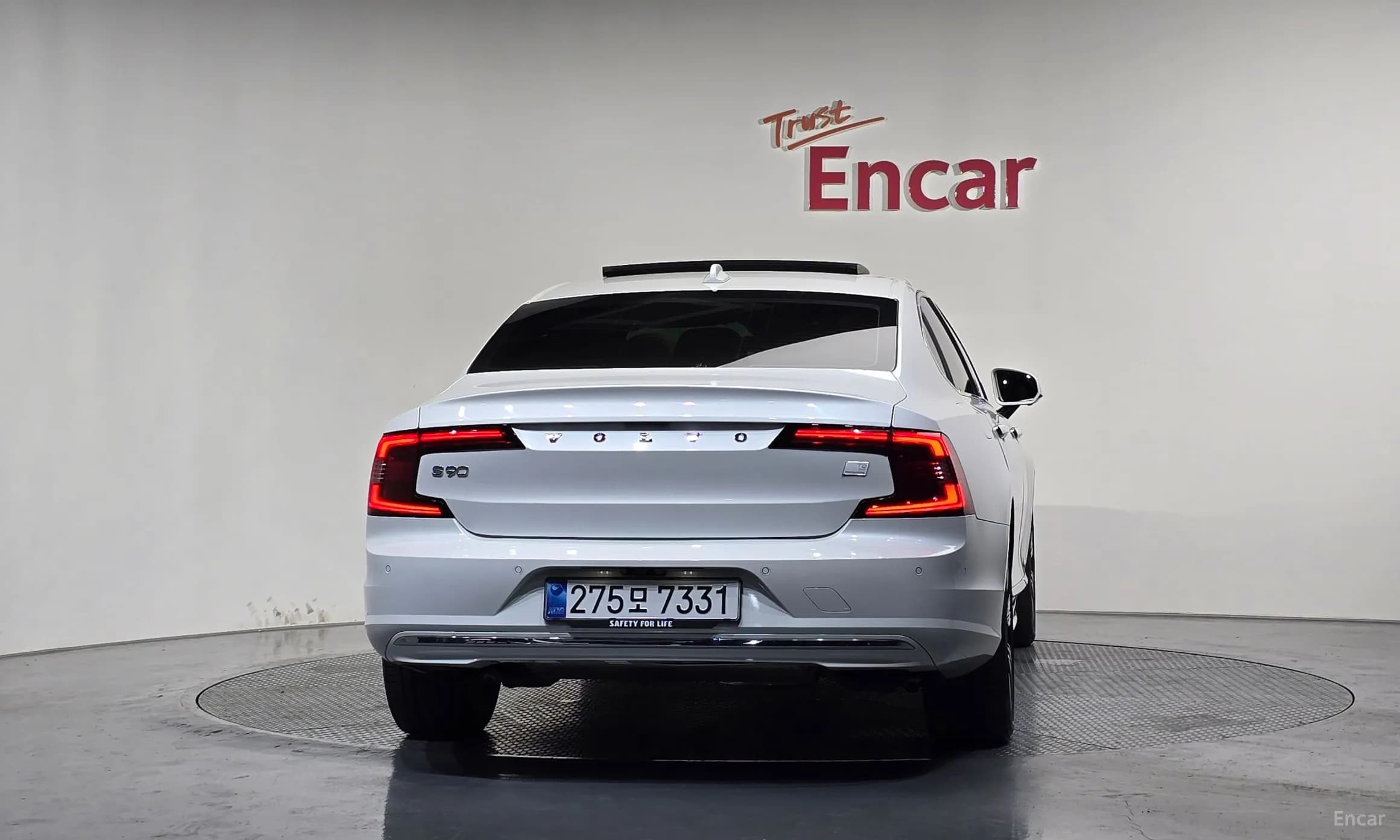 S90