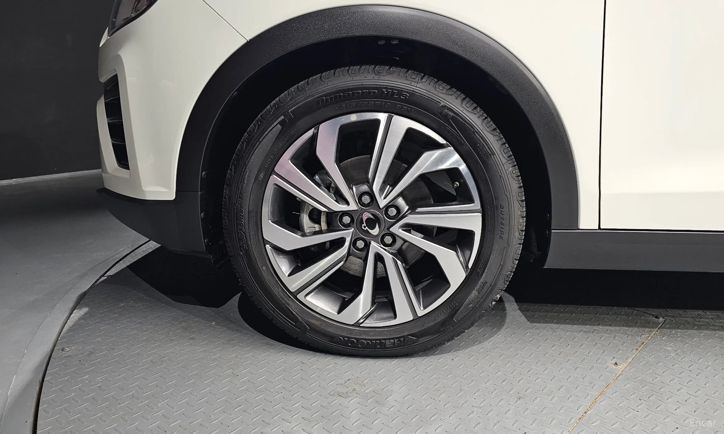 Berry New Tivoli