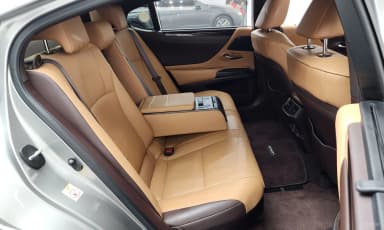 ES300h 7th Generation