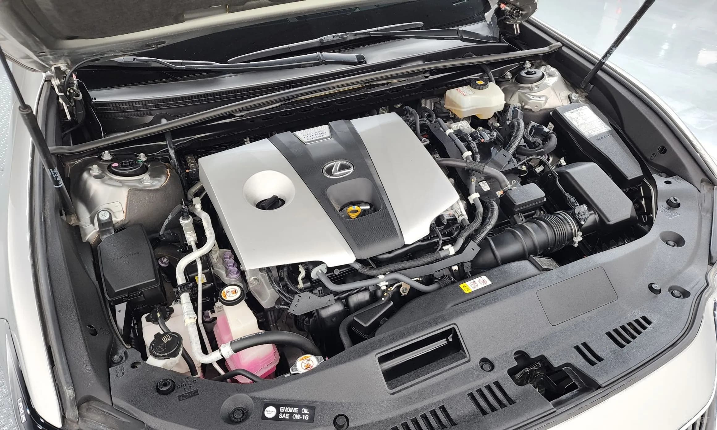 ES300h 7th Generation