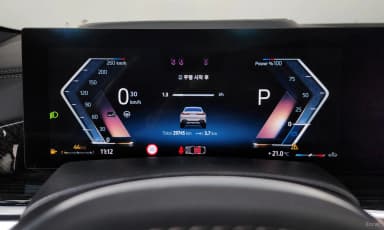 X6 (G06)