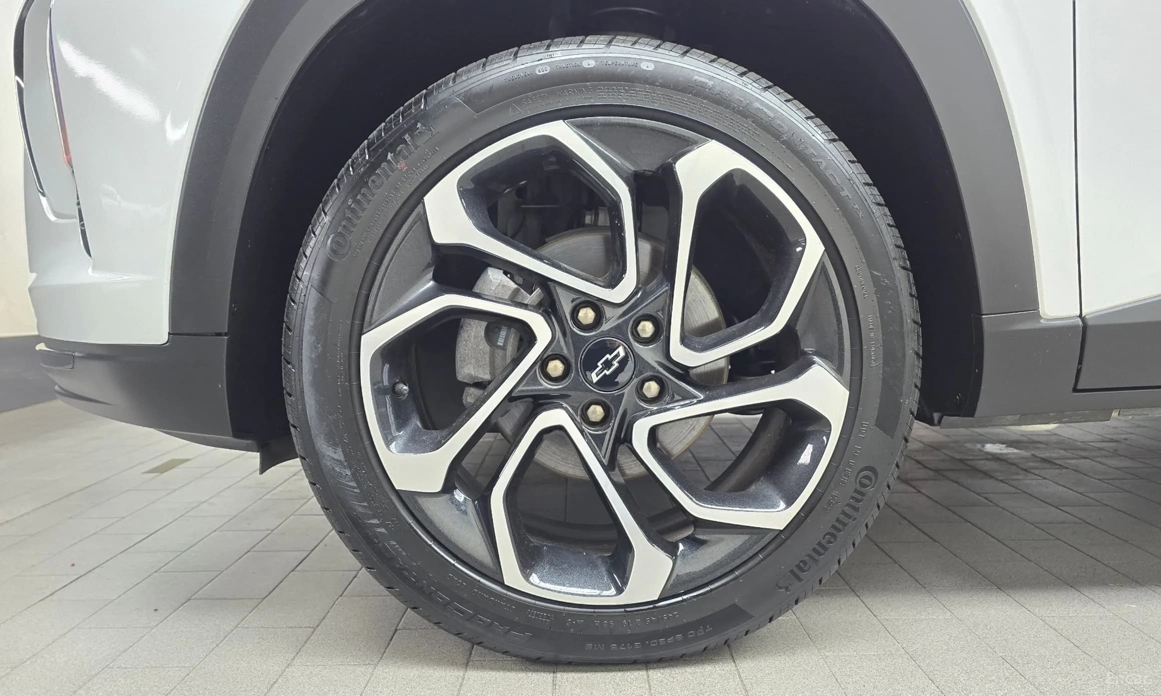 Trax Crossover