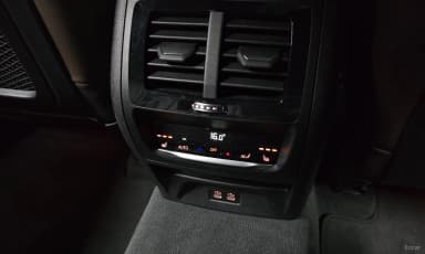 X4 (G02)