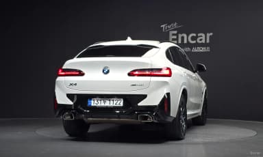X4 (G02)