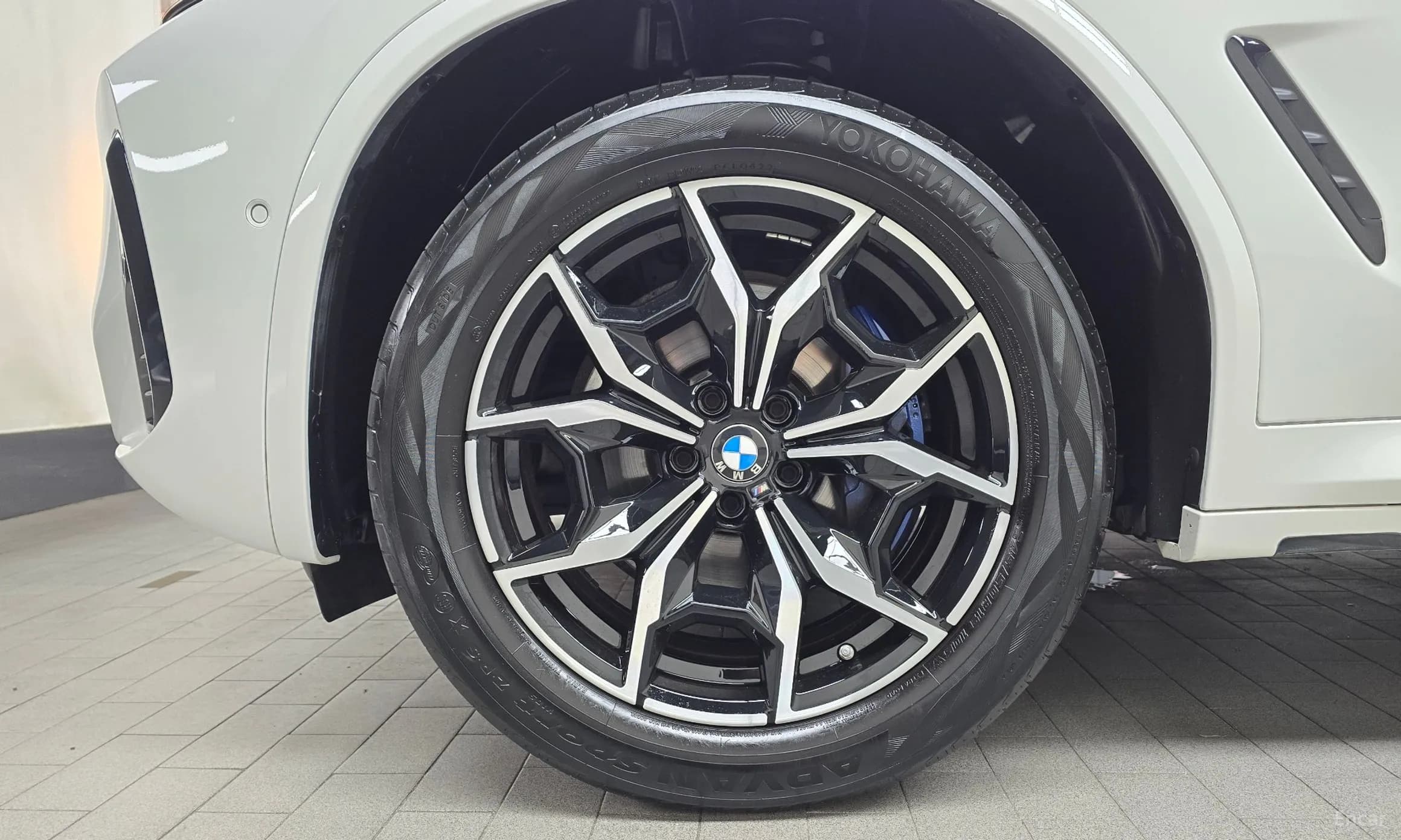 X4 (G02)